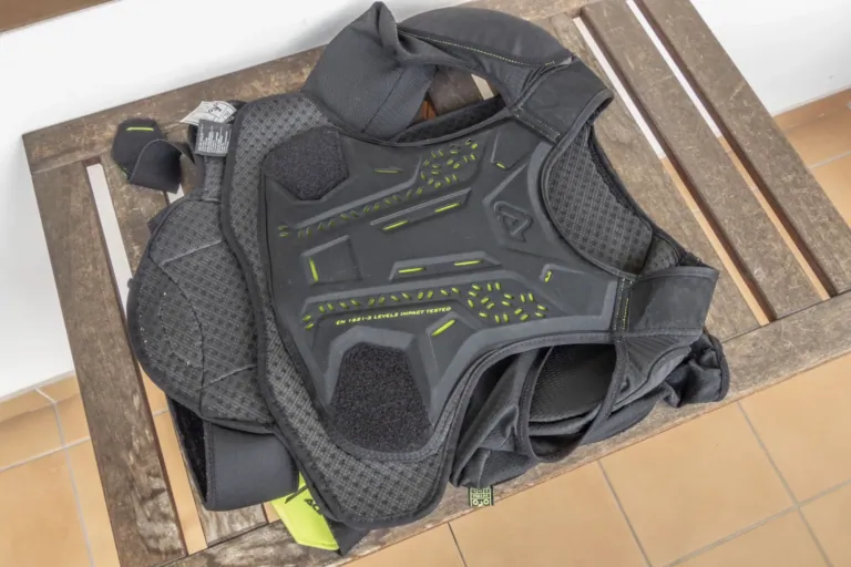Acerbis Plasma felsőtest protektor tartós teszt 12
