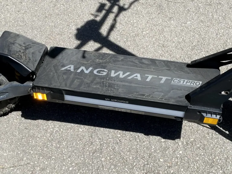 ANGWATT CS1 Pro 2026 elektromos roller teszt 8