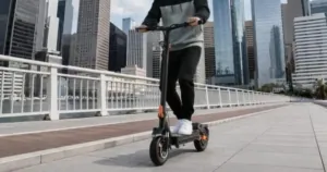 Fynzo S11 e-roller: Erő és kényelem meglepően olcsón