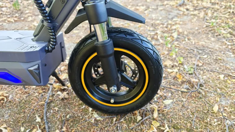 Ausom K20 Pro egymotoros elektromos roller teszt 14