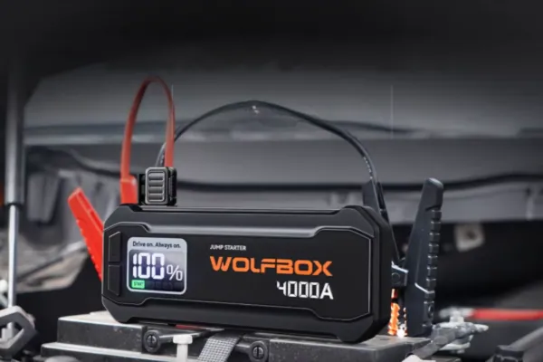 WOLFBOX JS24 bikázó: 4000 A a zsebedben 1