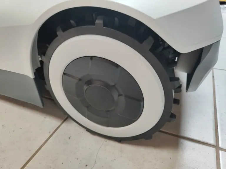 ANTHBOT Genie 800 robotfűnyíró teszt 16