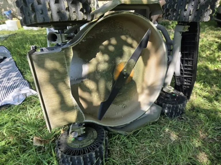 Mowrator S1 távirányítós fűnyíró teszt 27
