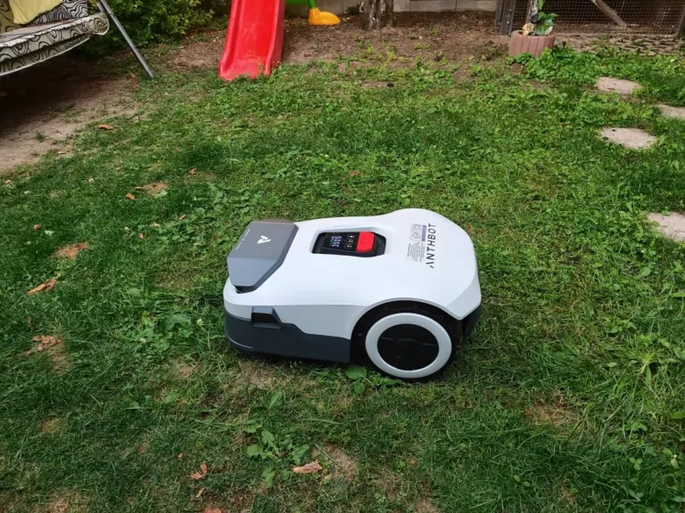 ANTHBOT Genie 800 robotfűnyíró teszt 70