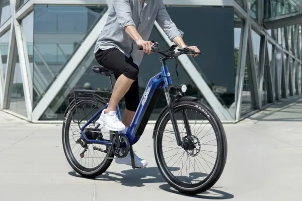 A Onesport OT05 e-bike érzi, mikor kell besegítenie 1