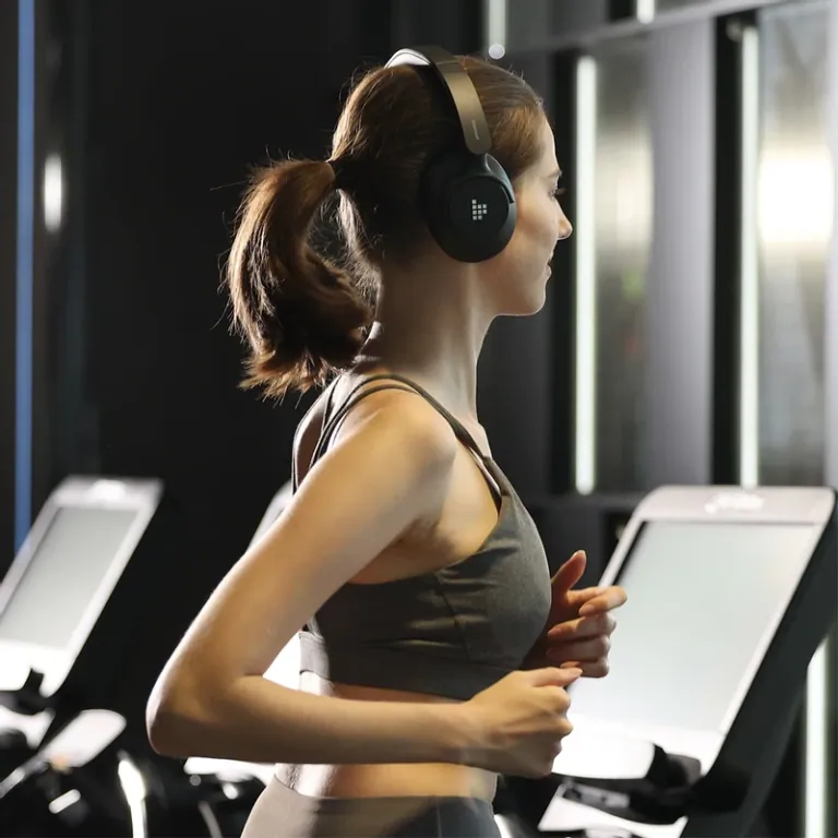 Tronsmart Soundfii Q20S: ANC fejhallgató 60 óra üzemidővel 16