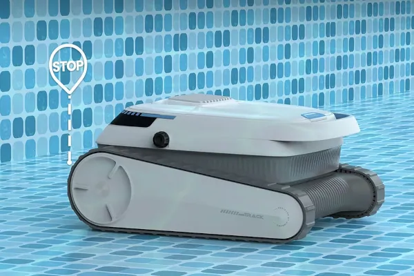 AIRROBO TBPC20 medencetisztító: a vízvonalig és tovább 1