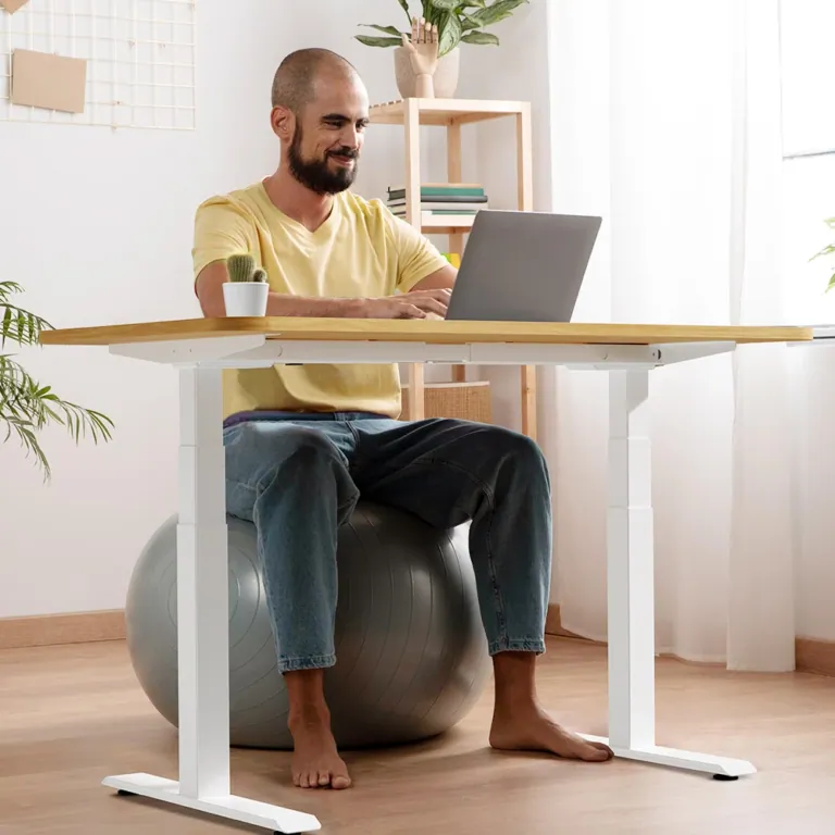 Precizitás és ergonómia: ezt nyújtják az ACGAM asztalai 16