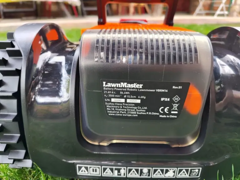 LawnMaster OcuMow DM16-150 robotfűnyíró teszt 13
