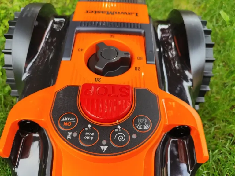 LawnMaster OcuMow DM16-150 robotfűnyíró teszt 19