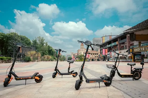 KuKirin A1 elektromos roller: viszlát, reggeli tömeg!