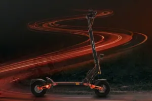A JOYOR T6 elektromos roller terepre és városba is jó
