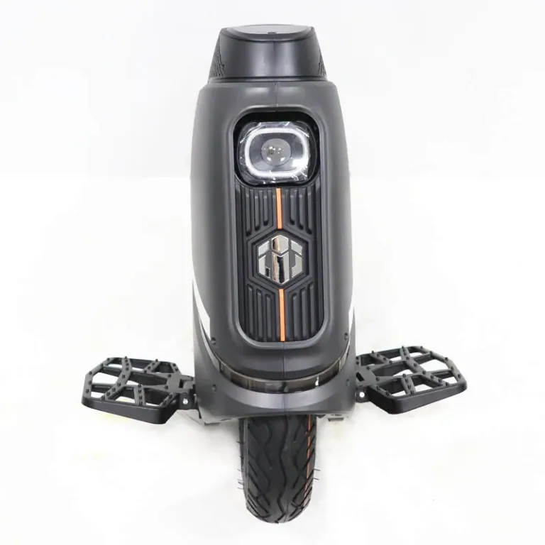 INMOTION V9: A jövő városi közlekedési eszköze 8