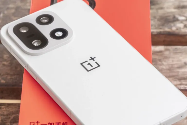 OnePlus 15 okostelefon teszt 14