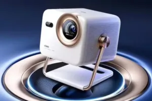 Moziszobát farag a nappaliból a Hinsense Vidda M2 Pro